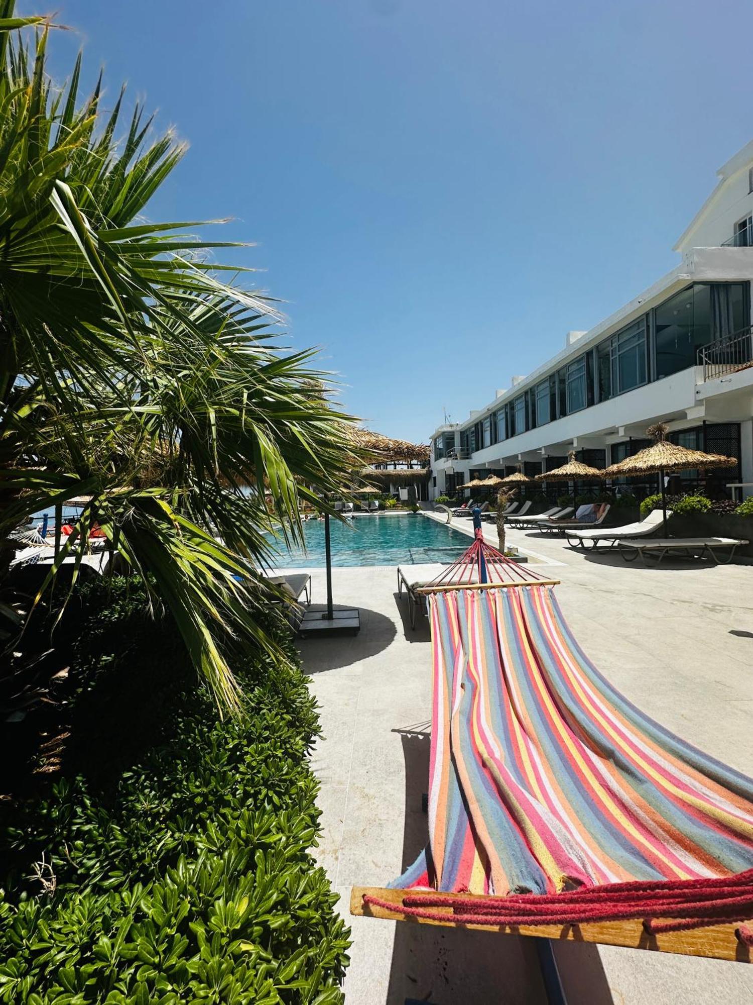 Manolya Hotel Lapithos  Exterior foto